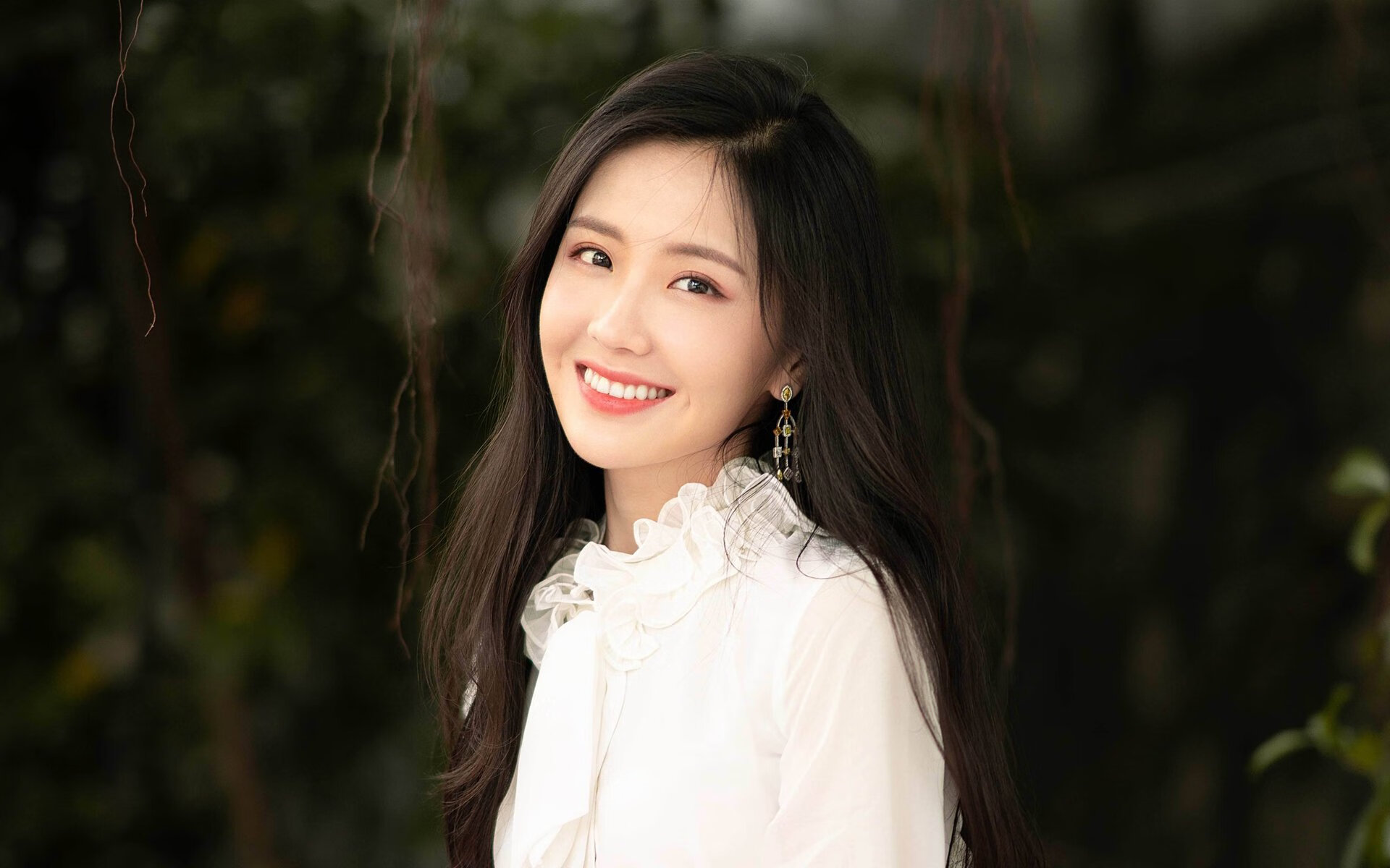 姆巴佩面对高压防守受限发挥受阻，姆巴佩爆发力