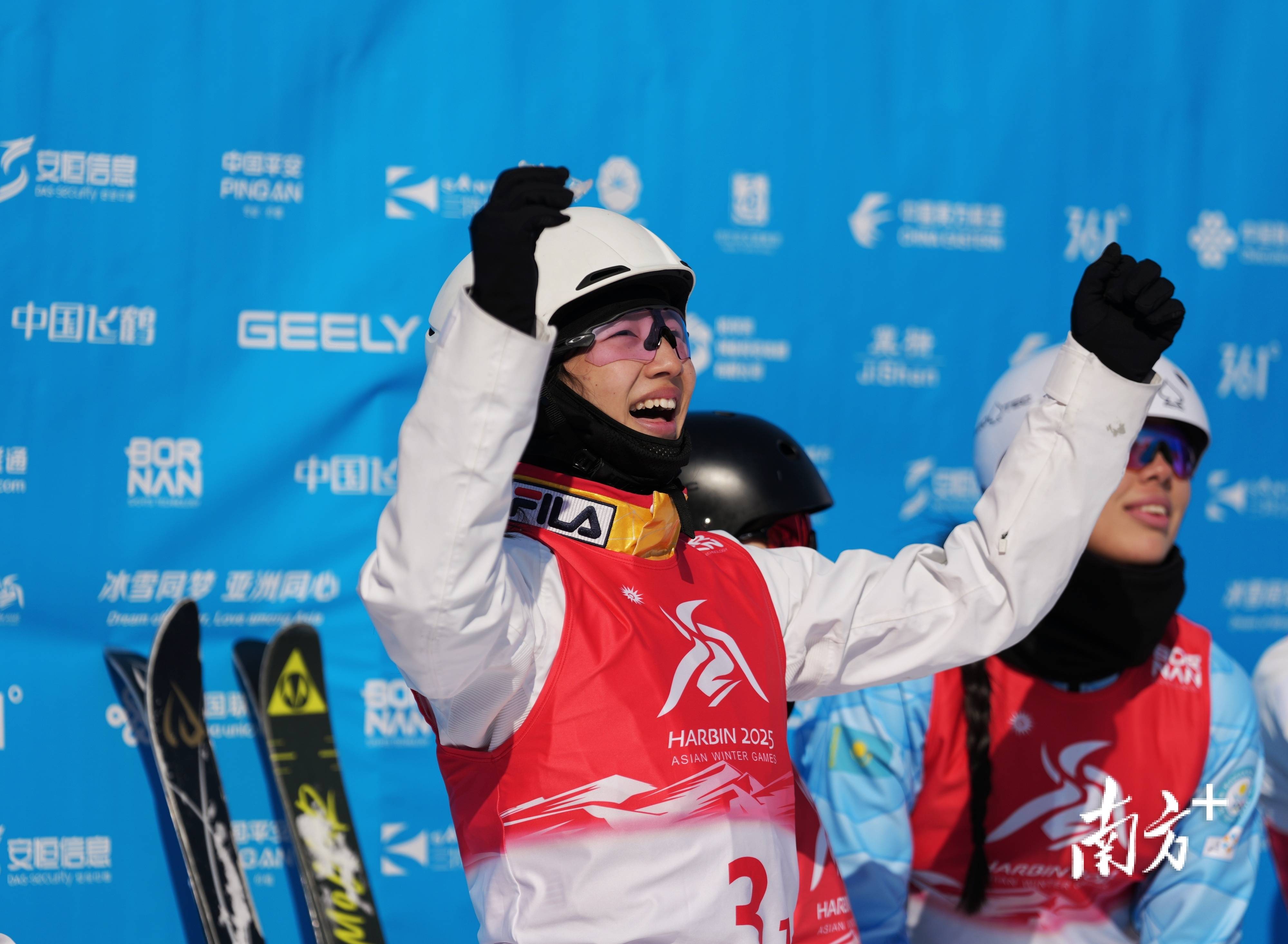 bsports体育:滑雪世界杯，各国选手雪上飞舞的简单介绍