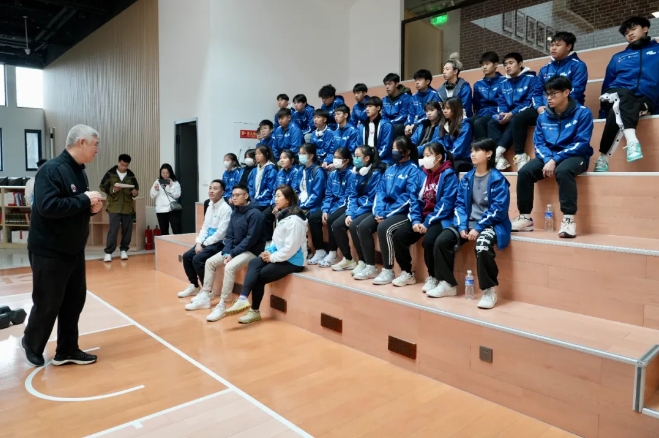 B体育官网：中国篮球协会，如何才能更好地服务于中国篮球事业的发展？的简单介绍