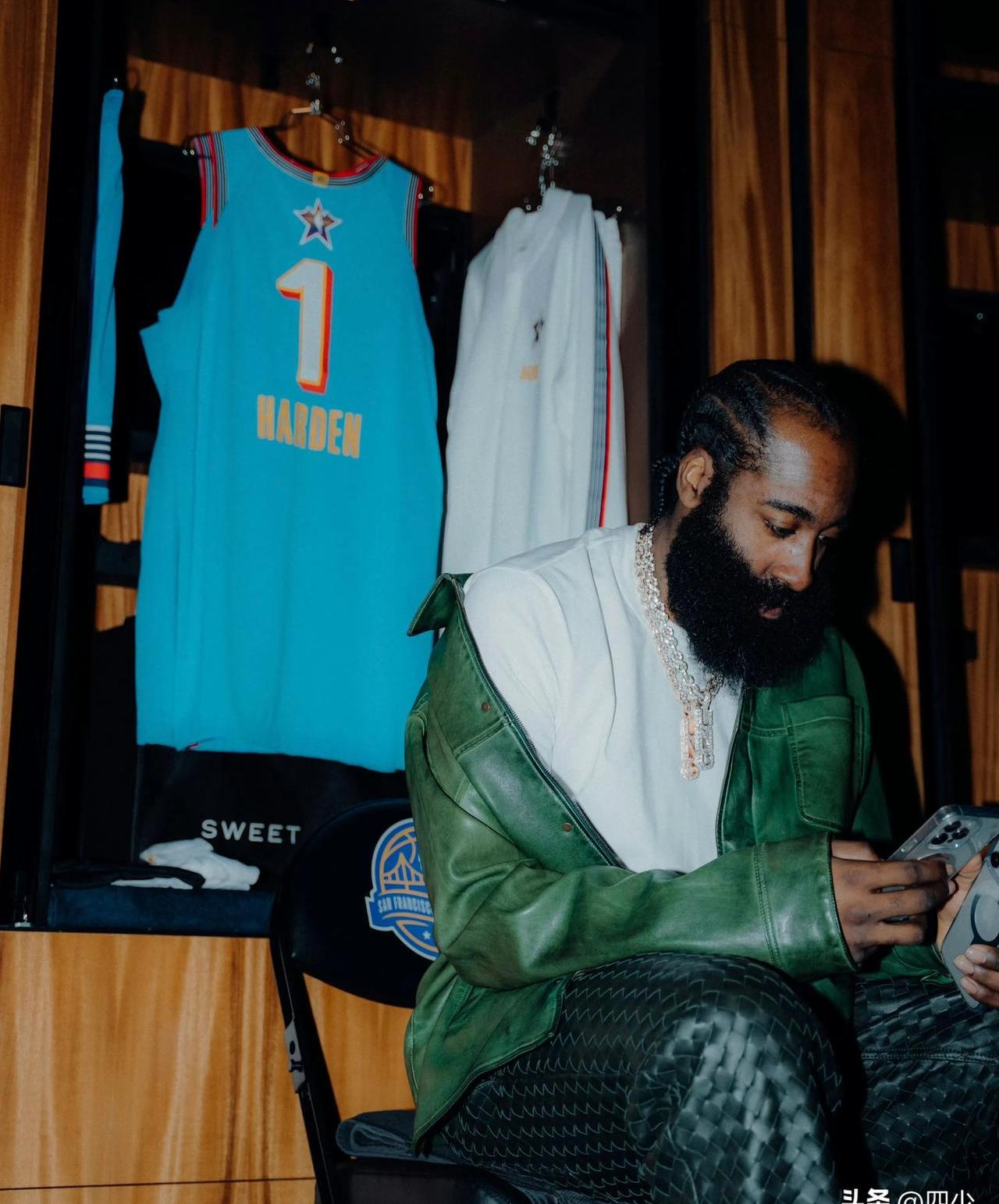 包含哈登的得分机器：如何成为MVP？的词条