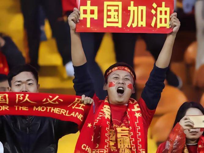 关于B体育APP:年轻球员戴伟浚“技术扶贫”，球迷：中国足球的希望全靠他了？的信息