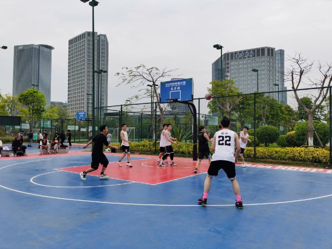 B体育亚洲官方网站-包含B体育官网：篮球主题公园的建设：打造城市运动新地标的词条