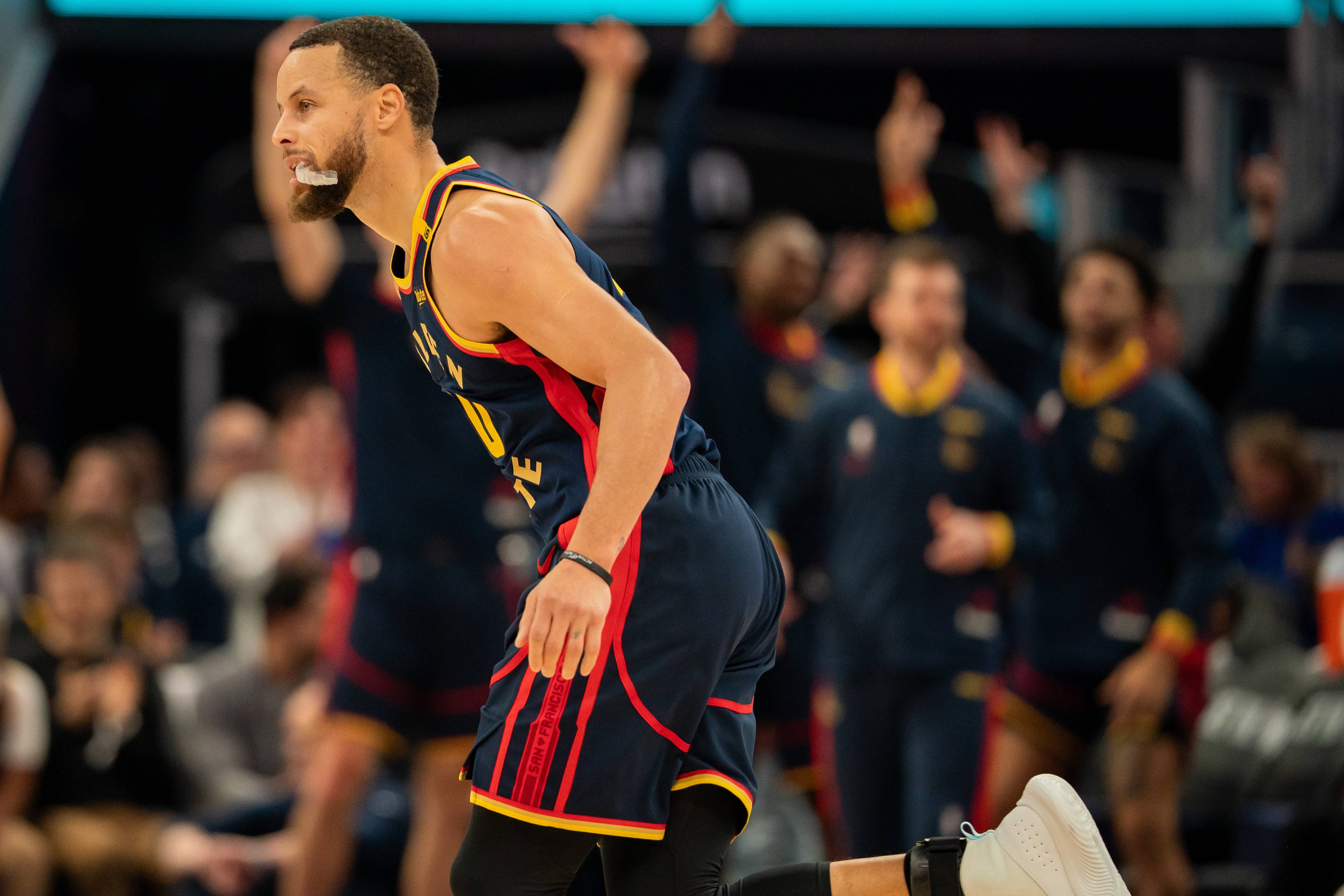 B体育中国内陆官方网站-包含bsports体育:勇士队库里：如何影响下一代篮球运动员，成为篮球界的传奇人物？的词条